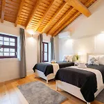 Plaza By Hostwise Apartment