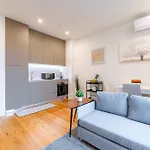 Apartment Plaza By Hostwise Guimaraes