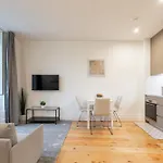Plaza By Hostwise Apartment *