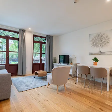 Plaza By Hostwise Guimarães