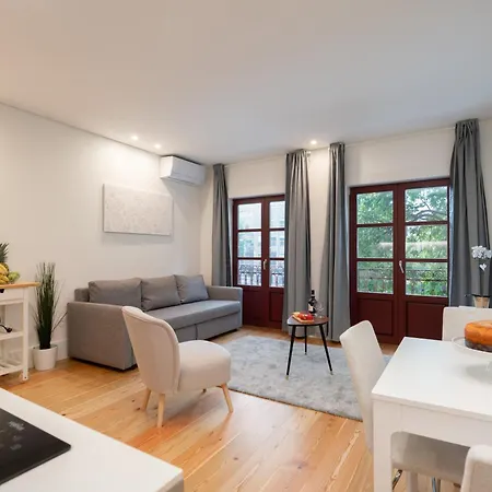 Hostwise - Modern & Stylish Building